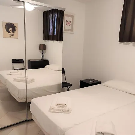 Apartment Claudia En Parque Santiago 1 *